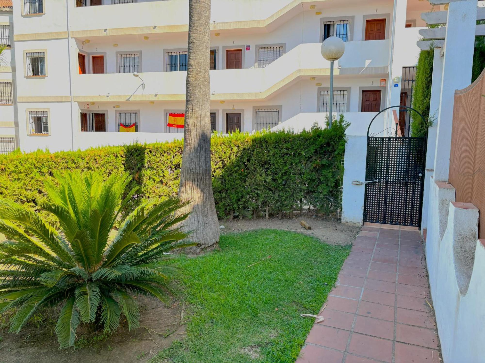 Urb Colina Park Con Piscina